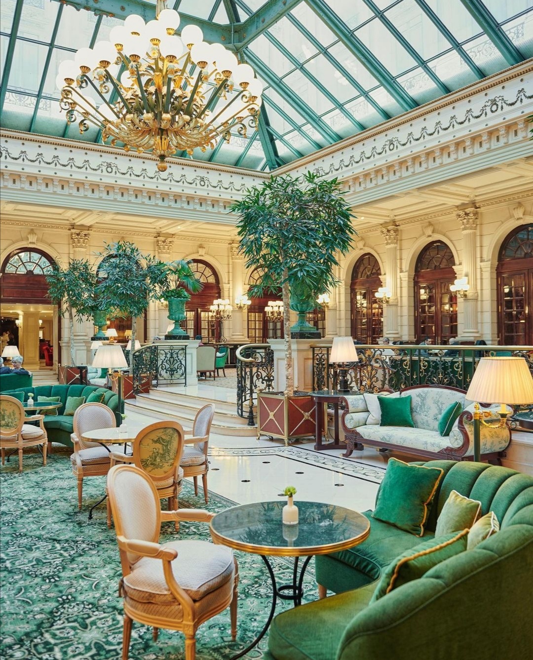 5 Luxury Hotels In Paris France 