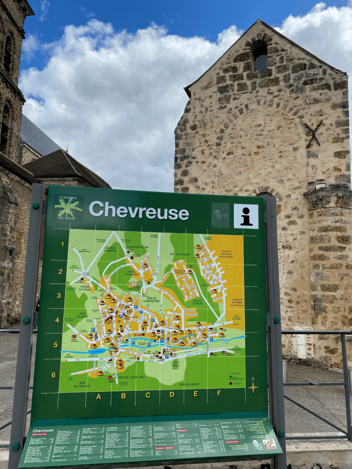 Explore the beautiful village of Chevreuse